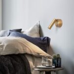 Einstellbare Wandleuchte aus Messing — Detailaufnahme