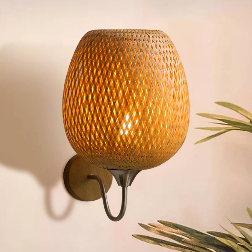 Bohme-Wandleuchte aus Rattan und Bambus  Leuchten Lokal