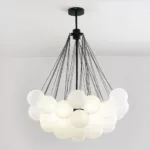 Elegante Hängeleuchte aus Glas — Detailaufnahme