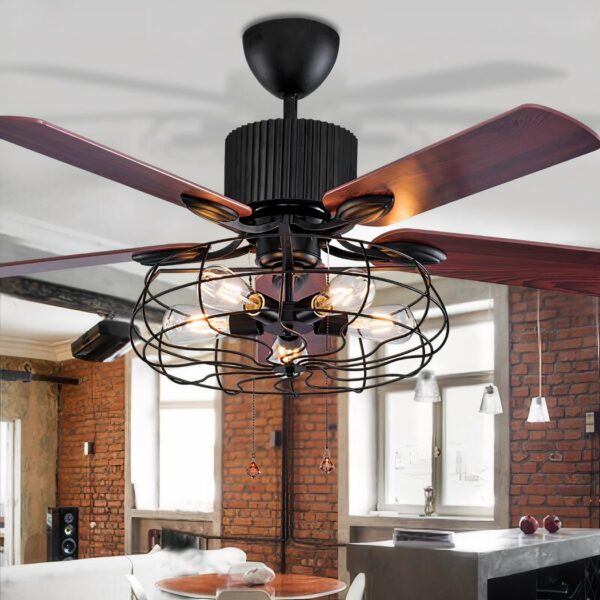 Kronleuchter aus Metall im Retro-Loft-Stil in einer Küche mit Loft-Ambiente