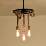 LED-Pendelleuchte mit Seil im Vintage-Design auf beigem Hintergrund