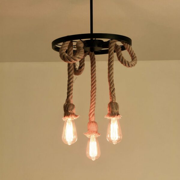 LED-Pendelleuchte mit Seil im Vintage-Design auf beigem Hintergrund