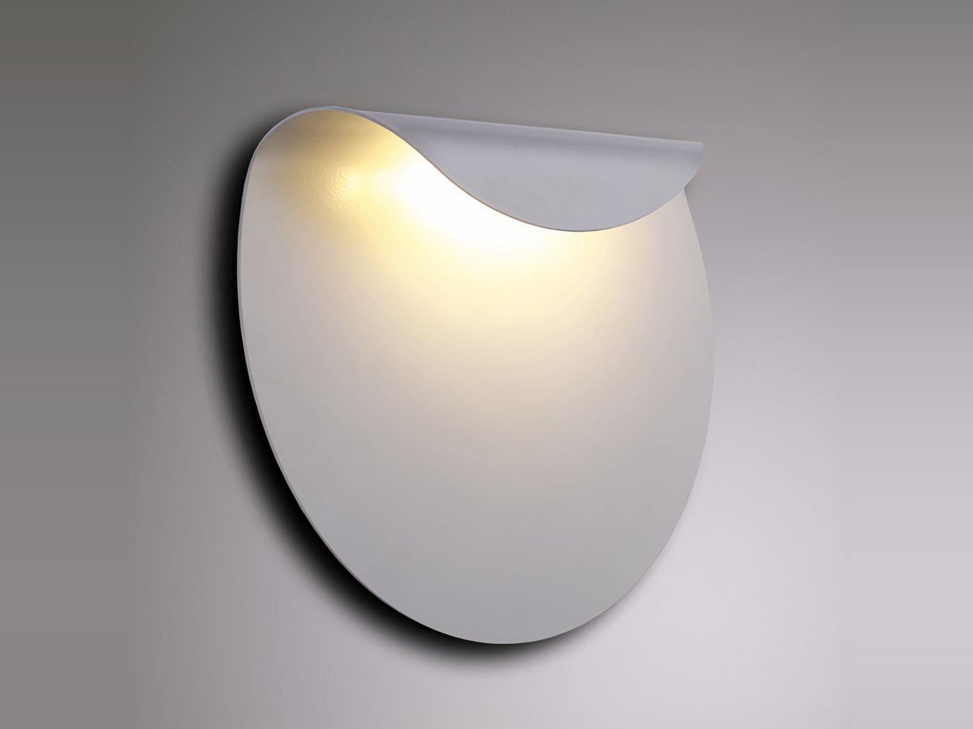 Minimalistische weiße Wandleuchte