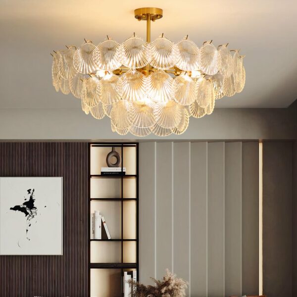 Kronleuchter Muschel Design moderne transparente Muschel in einem modernen Wohnzimmer