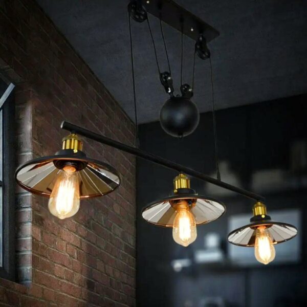 Suspension industrielle vintage noires à 3 lampes avec poulie en métal noir