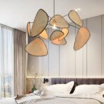 Hängeleuchte aus Rattan und Weide — im Raum