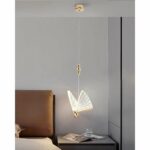 Goldene, transparente Hängeleuchte in Schmetterlingsform — Hauptansicht