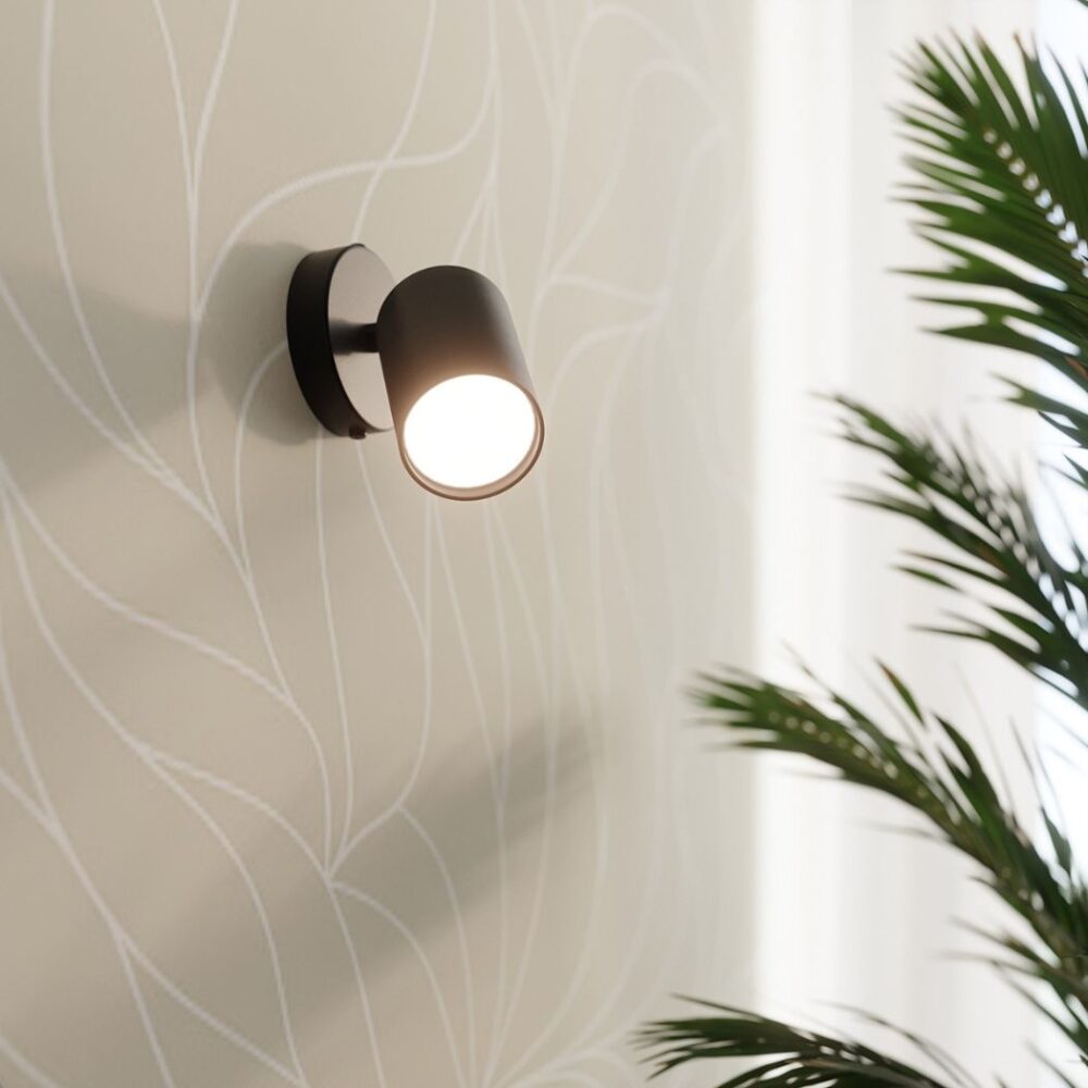 Wandleuchte mit verstellbarem Spot aus Metall