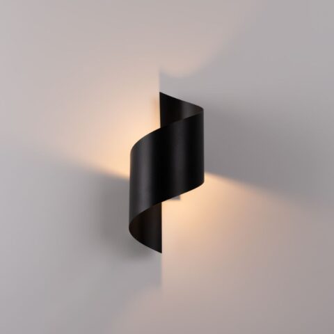 Design-Wandleuchte in Spiralform