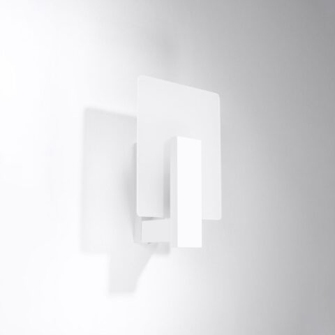 Design-Wandleuchte aus Holz und mattweißem Glas