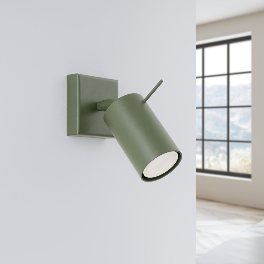 Moderne Wandleuchte mit verstellbarem Spot in Trendfarben