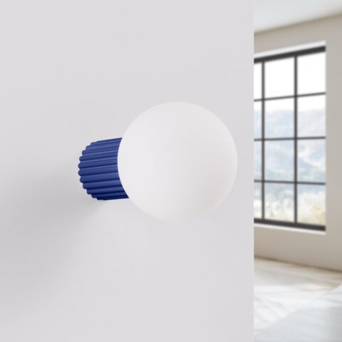 Farbige Design-Wandleuchte aus Aluminium