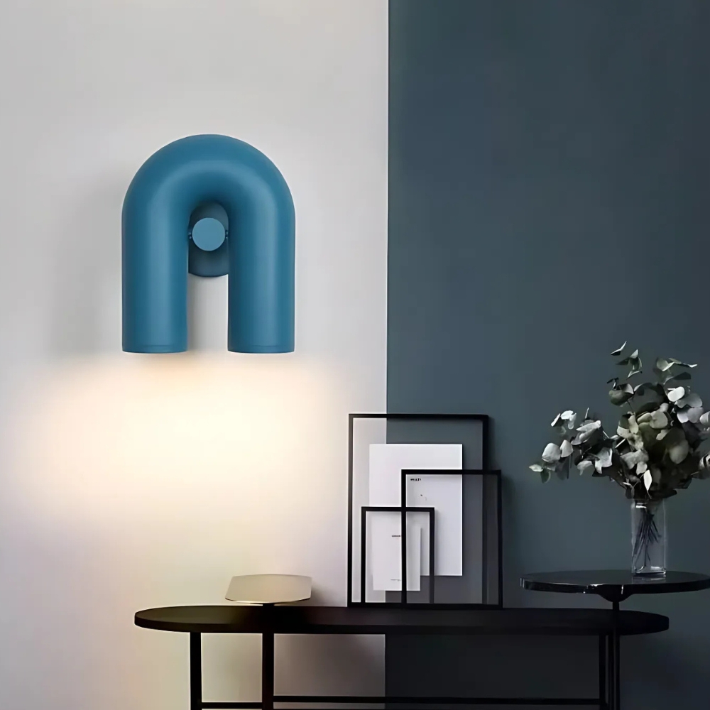 Design-Wandleuchte mit Doppelstrahl — Hauptansicht