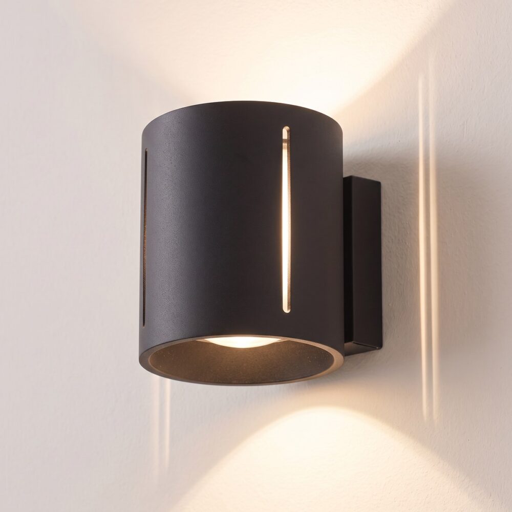 Moderne zylindrische Wandleuchte aus Aluminium