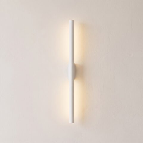 Schmale und elegante Designer-Wandleuchte aus Metall