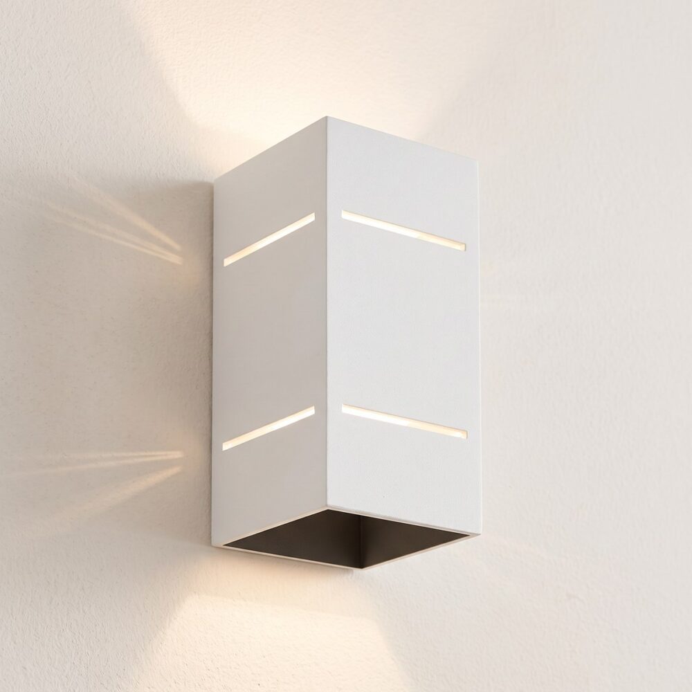 Moderne rechteckige Wandleuchte aus Aluminium