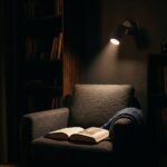 Schwarze gerippte Spot-Wandleuchte mit Schalter