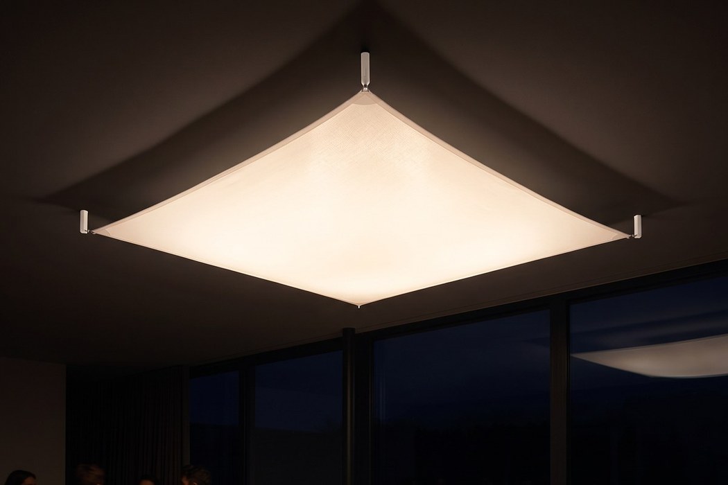Deckenleuchte Lichtsegel aus weißem Stoff, 140 x 140 cm