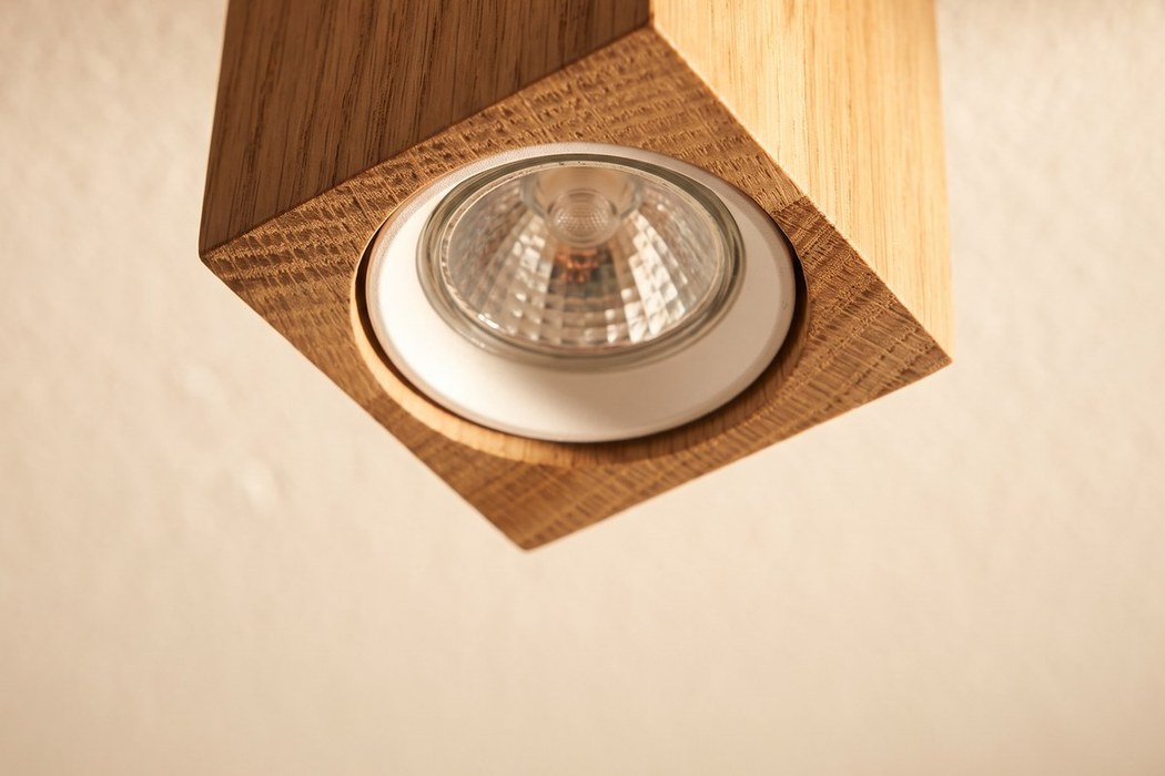Deckenstrahler quadratischer Spot aus Eiche