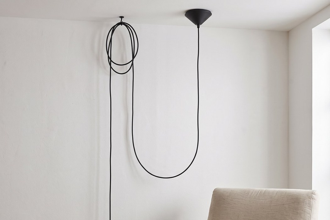 Pendelleuchte Lampe an schwarzem Textilkabel