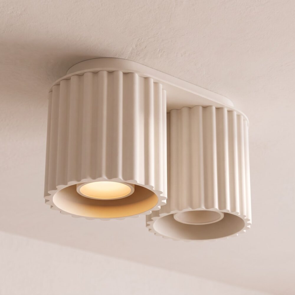 Doppelspot-Deckenleuchte aus geriffeltem Aluminium