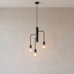 Pendelleuchte 3 Lampen auf schwarzer Metallstange