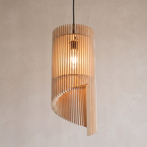 Pendelleuchte Spirale aus Holzlamellen