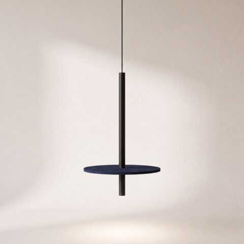 Design-Pendelleuchte mit Filzscheibe