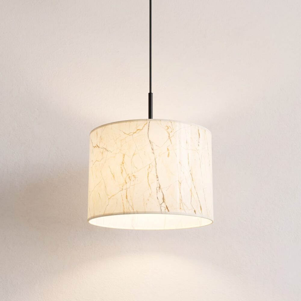 Minimalistische Design-Pendelleuchte mit Marmorschirm